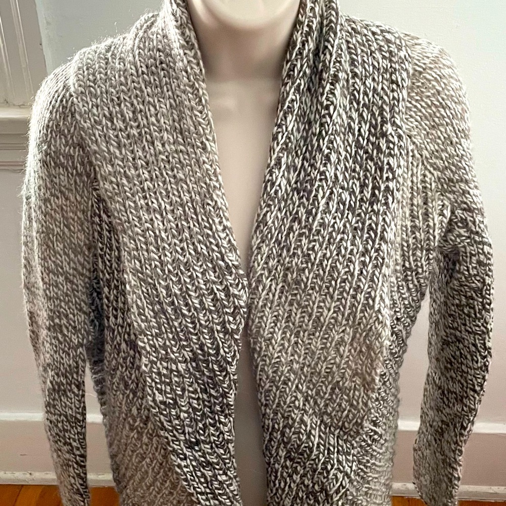 Tumi Peruvian baby alpaca & wool marled gray shawl collar open front cardigan S